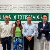 Cocemfe Badajoz aborda con Óscar Fernández su estrategia de intervención en materia de inclusión social en Extremadura