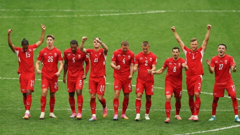 Los jugadores de Suiza celebran el pase a cuartos