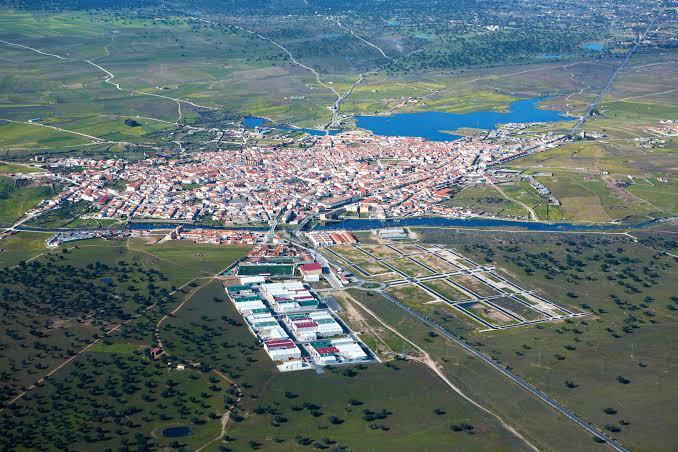 Arroyo de la Luz y Azuaga se sitúan entre las 25 localidades del país con la vivienda más barata Arroyo de la Luz y Azuaga se sitúan entre las 25 localidades del país con la vivienda más barata