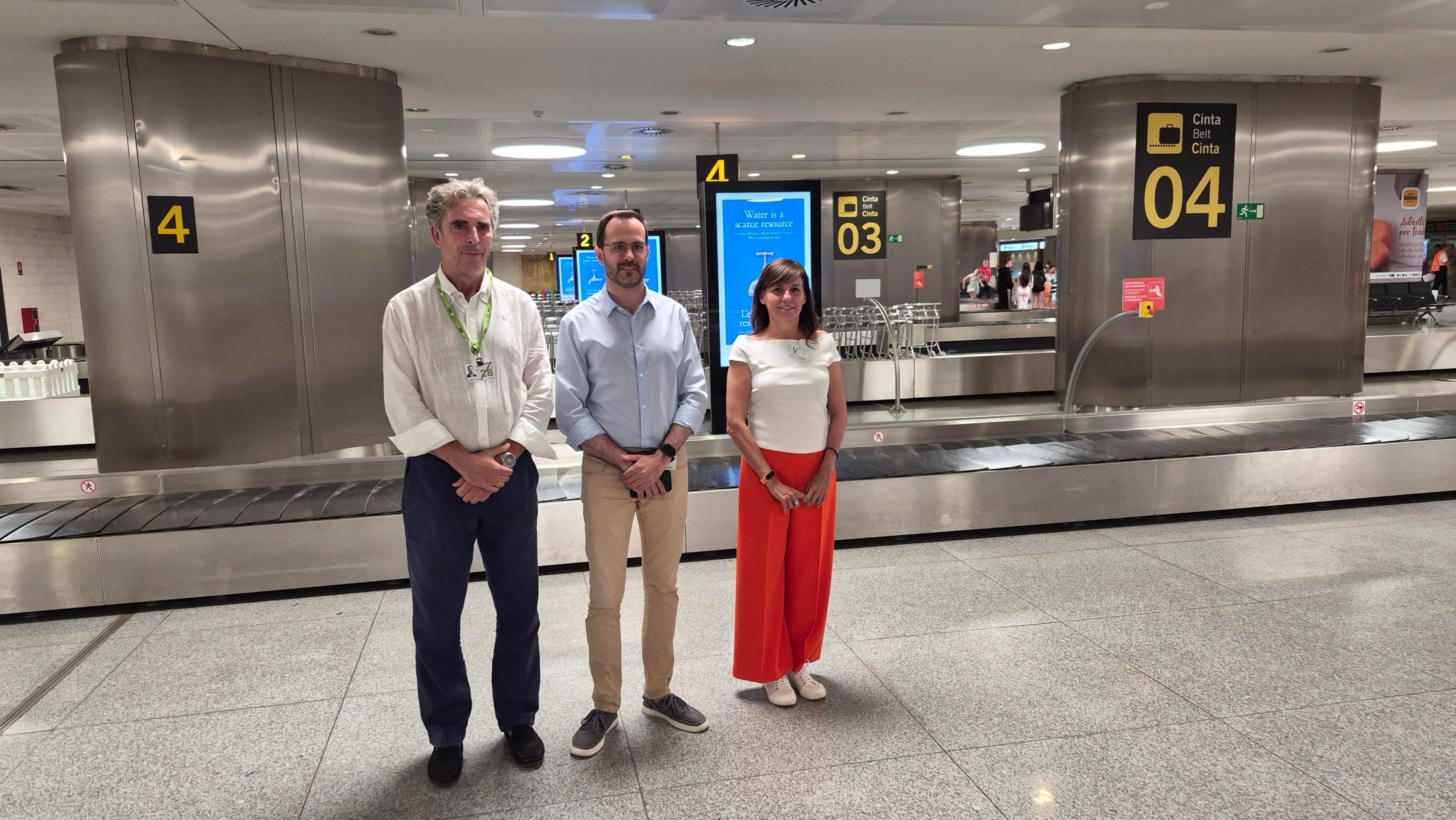 El Aeropuerto de Menorca y el Ayuntamiento de Maó lanzan una campaña para concienciar sobre la escasez de agua El Aeropuerto de Menorca y el Ayuntamiento de Maó lanzan una campaña para concienciar sobre la escasez de agua
