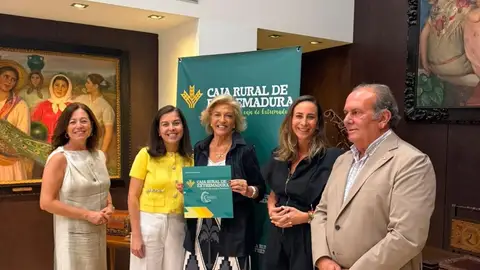 Caja Rural de Extremadura dona 20.000 litros de leche a Banco de Alimentos de Badajoz para apoyar a familias vulnerables Caja Rural de Extremadura dona 20.000 litros de leche a Banco de Alimentos de Badajoz para apoyar a familias vulnerables