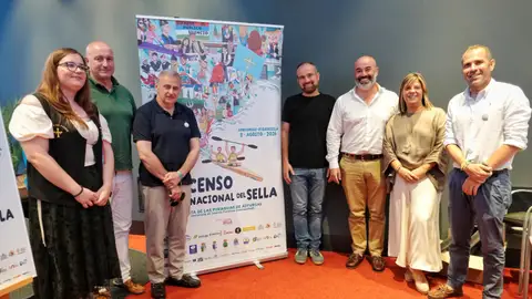 Los alcaldes del Sella no faltaron a la presentación Los alcaldes del Sella no faltaron a la presentación