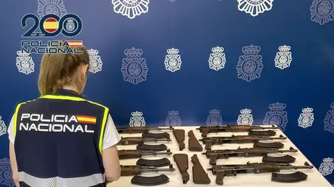 Armas de guerra intervenidas en la operación policial. Armas de guerra intervenidas en la operación policial.