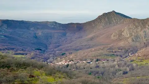 Los vecinos de El Cardoso de la Sierra cumplen una semana sin cobertura telefónica e internet Los vecinos de El Cardoso de la Sierra cumplen una semana sin cobertura telefónica e internet