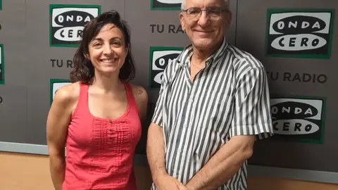La asociación cultural alcalaína Odisea Cervantina programa su cine club en la La Biblioteca Municipal Cardenal Cisneros los meses de julio y agosto Miembros de la junta directiva de la asociación cultural Odisea Cervantina