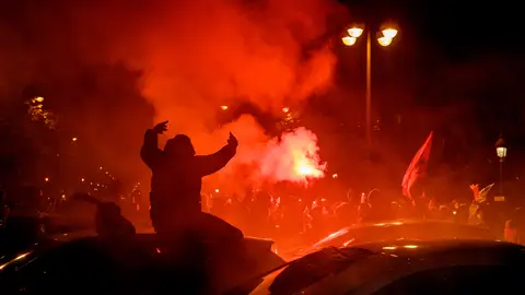 Celebraciones y disturbios en París tras el Francia - Marruecos de 2022. Celebraciones y disturbios en París tras el Francia - Marruecos de 2022.