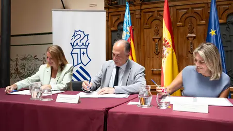 Bomberos de Castellón y el Consorcio Provincial refuerzan su coordinación para actuar en zonas limítrofes Bomberos de Castellón y el Consorcio Provincial refuerzan su coordinación para actuar en zonas limítrofes