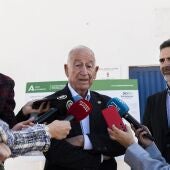 Gabriel Amat pide al Gobierno que rectifique y mantenga la Guardia Civil en Roquetas junto a la Policía Nacional