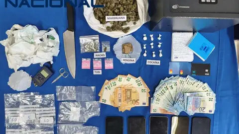 Dos jóvenes detenidos por regentar un punto de venta de drogas en Badajoz Dos jóvenes detenidos por regentar un punto de venta de drogas en Badajoz