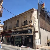 Edificio esquinas calles Castellanos y Escuelas (Valdepeñas) Edificio esquinas calles Castellanos y Escuelas (Valdepeñas)