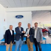 Ford Automóviles Crespo hace doblete de excelencia en su 50 aniversario