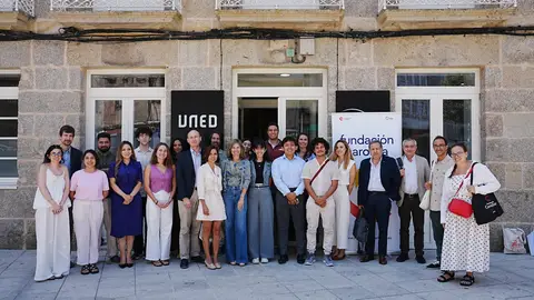 Víctor González, director Uned Pontevedra y Nava Castro, alcaldesa Ponteareas victor-gonzalez-uned-pontevedra-nava-castro-ponteareas