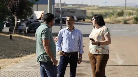 El PSOE lamenta el "estado deplorable" de los centros de transporte y alerta sobre el despido de 56 trabajadores El PSOE lamenta el "estado deplorable" de los centros de transporte y alerta sobre el despido de 56 trabajadores