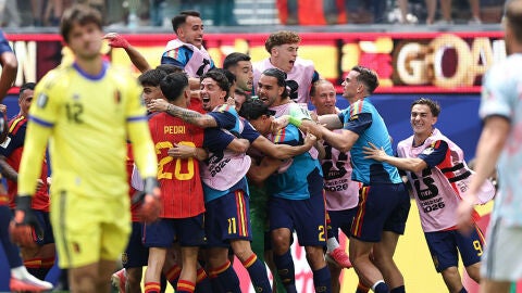 0: Mikel Merino (n.º 6 de España) celebra con sus compañeros tras marcar el segundo gol de su equipo durante el partido de cuartos de final de la Copa Mundial de la FIFA 2026 entre España y Bélgica, disputado en el Los Angeles Stadium el 10 de julio de 2026 en Inglewood, Estados Unidos. 0: Mikel Merino (n.º 6 de España) celebra con sus compañeros tras marcar el segundo gol de su equipo durante el partido de cuartos de final de la Copa Mundial de la FIFA 2026 entre España y Bélgica, disputado en el Los Angeles Stadium el 10 de julio de 2026 en Inglewood, Estados Unidos.