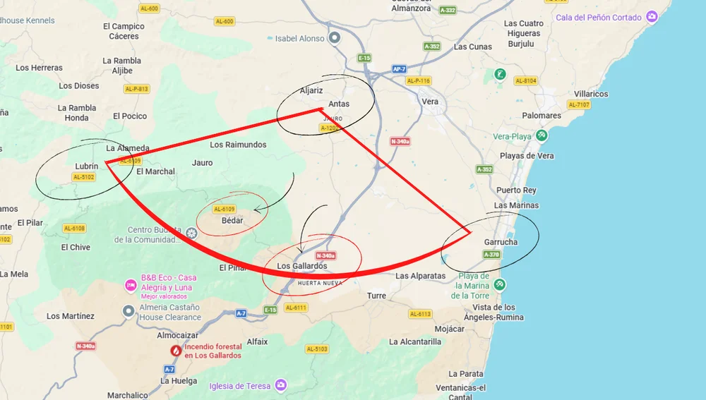 Mapa con el triángulo del incendio de Almería Mapa con el triángulo del incendio de Almería