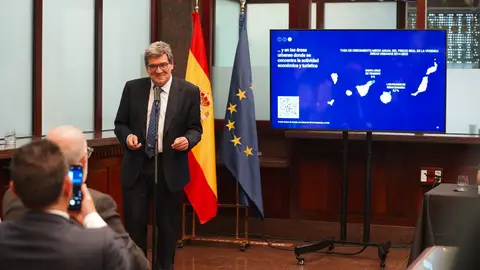 Escrivá asume que el gasto en Defensa es "palanca de innovación" pero no lo ve un "problema español" sino de la UE El gobernador del Banco de España, José Luis Escrivá, ha admitido este jueves que la inversión en Defensa es una "palanca de innovación" para el desarrollo del país y un objetivo "prioritario" para la seguridad europea y no lo atribuye a un "problema español" sino más bien al conjunto de la UE. Leer más: https:www.europapress.es/islas-canarias/noticia-escriva-asume-gasto-defensa-palanca-innovacion-no-ve-problema-espanol-ue-20260709172829.html (c) 2026 Europa Press. Está expresamente prohibida la redistribución y la redifusión de este contenido sin su previo y expreso consentimiento. Escrivá asume que el gasto en Defensa es "palanca de innovación" pero no lo ve un "problema español" sino de la UE El gobernador del Banco de España, José Luis Escrivá, ha admitido este jueves que la inversión en Defensa es una "palanca de innovación" para el desarrollo del país y un objetivo "prioritario" para la seguridad europea y no lo atribuye a un "problema español" sino más bien al conjunto de la UE. Leer más: https:www.europapress.es/islas-canarias/noticia-escriva-asume-gasto-def...