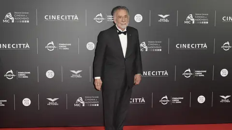 El director de cine estadounidense Francis Ford Coppola asiste a la alfombra roja de su película "Megalopolis" en los estudios Cinecittà de Roma. El director de cine estadounidense Francis Ford Coppola asiste a la alfombra roja de su película "Megalopolis" en los estudios Cinecittà de Roma.
