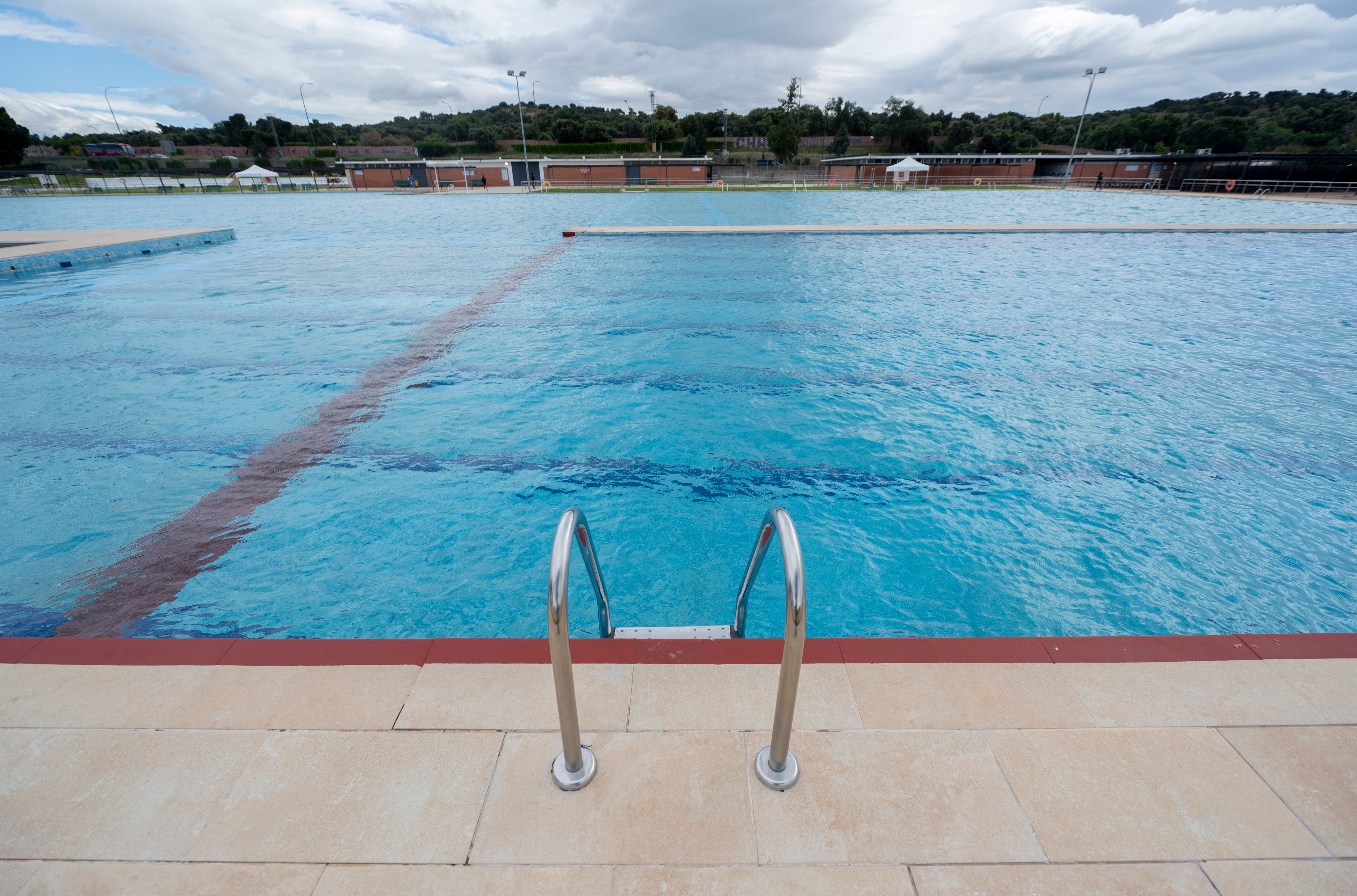 Cuatro heridos graves por una reacción química en una piscina en Tarragona Cuatro heridos graves por una reacción química en una piscina en Tarragona