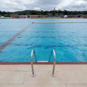 Cuatro heridos graves por una reacción química en una piscina en Tarragona Cuatro heridos graves por una reacción química en una piscina en Tarragona