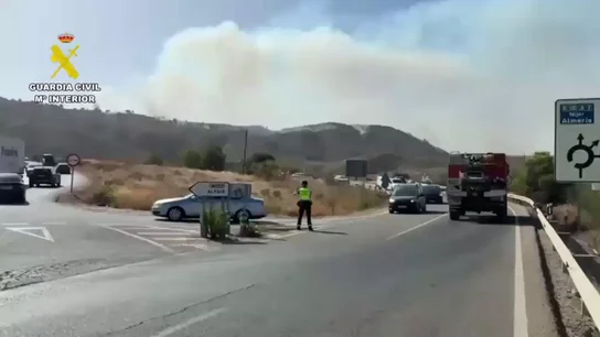 La Guardia Civil desvía los vehículos procedentes de la A7 hacia la N340 y desaloja Los Castaños La Guardia Civil desvía los vehículos procedentes de la A7 hacia la N340 y desaloja Los Castaños