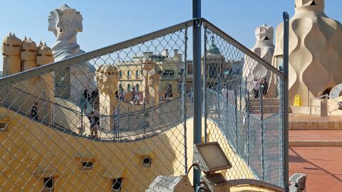 Reixa protectora del terrat de La Pedrera