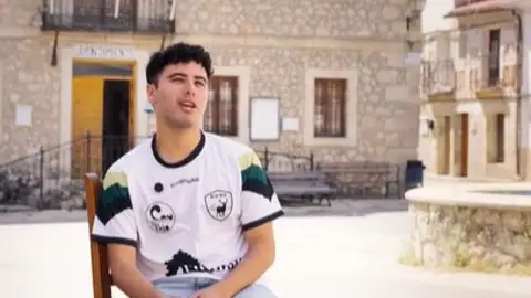 Kike Collada, alcalde tiktoker de El Recuenco Kike Collada, alcalde tiktoker de El Recuenco