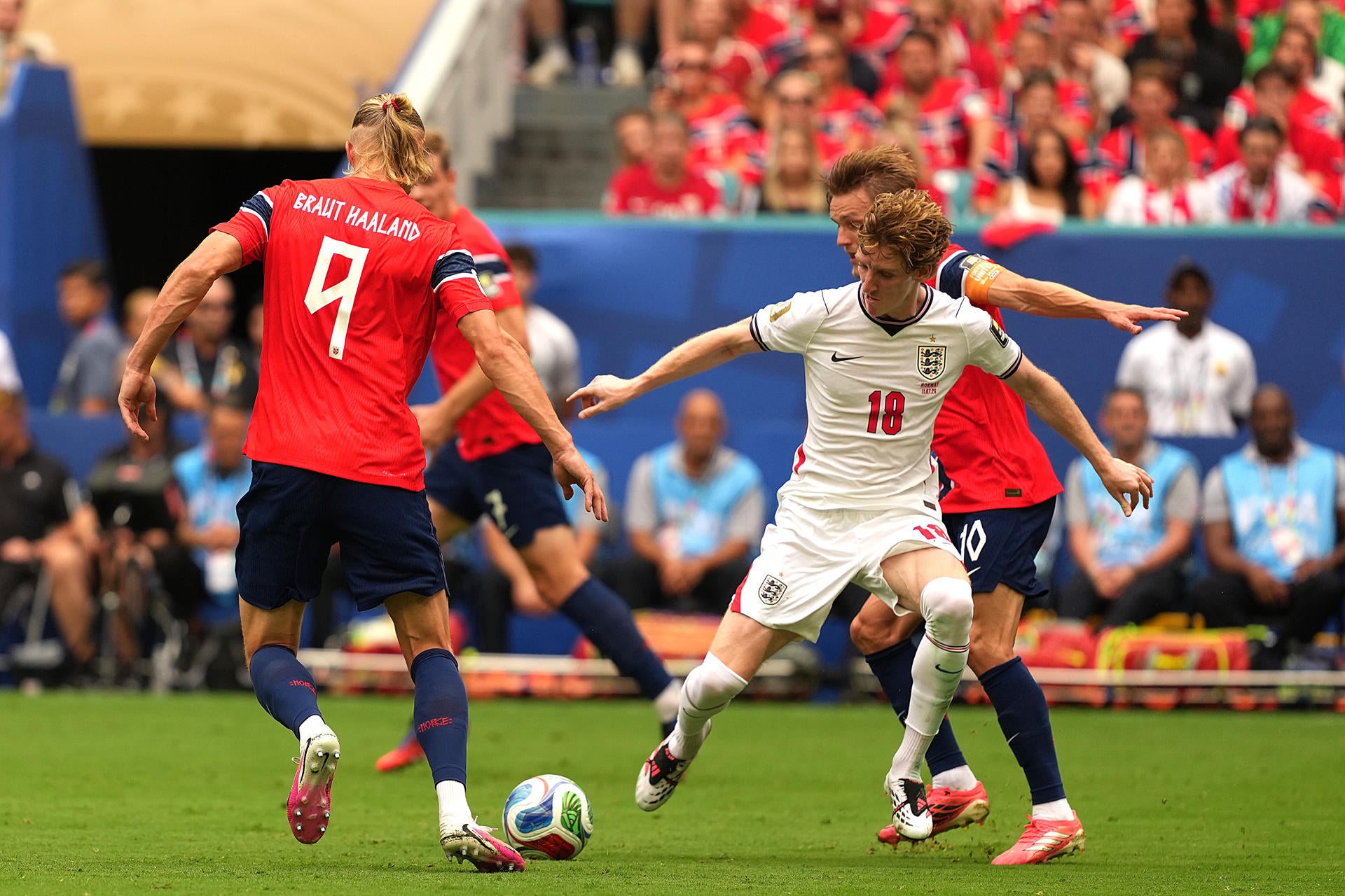 Última hora del Mundial de Fútbol 2026: Un doblete de Bellingham mete a Inglaterra en semifinales (1-2) Última hora del Mundial de Fútbol 2026: Un doblete de Bellingham mete a Inglaterra en semifinales (1-2)