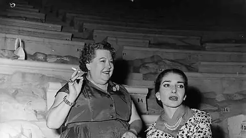 Elvira de Hidalgo junto a María Callas Elvira de Hidalgo junto a María Callas