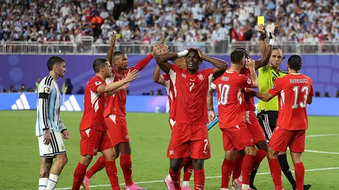 Embolo ve la segunda amarilla en el Argentina - Suiza de cuartos de final del Mundial 2026 Embolo ve la segunda amarilla en el Argentina - Suiza de cuartos de final del Mundial 2026