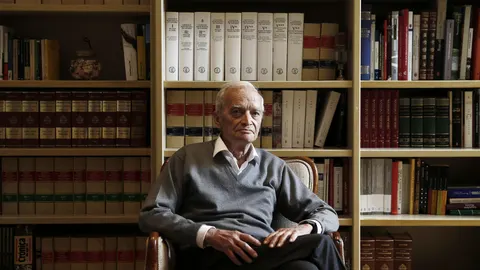 Imagen de archivo del escritor Luis Goytisolo