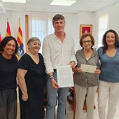 Villajoyosa amplía el convenio con Cáritas de la Asunción para atender a las familias más necesitadas del municipio Villajoyosa amplía el convenio con Cáritas de la Asunción para atender a las familias más necesitadas del municipio