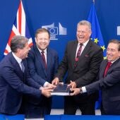La UE y Reino Unido firman el acuerdo sobre Gibraltar: qué cambia con la demolición de la verja