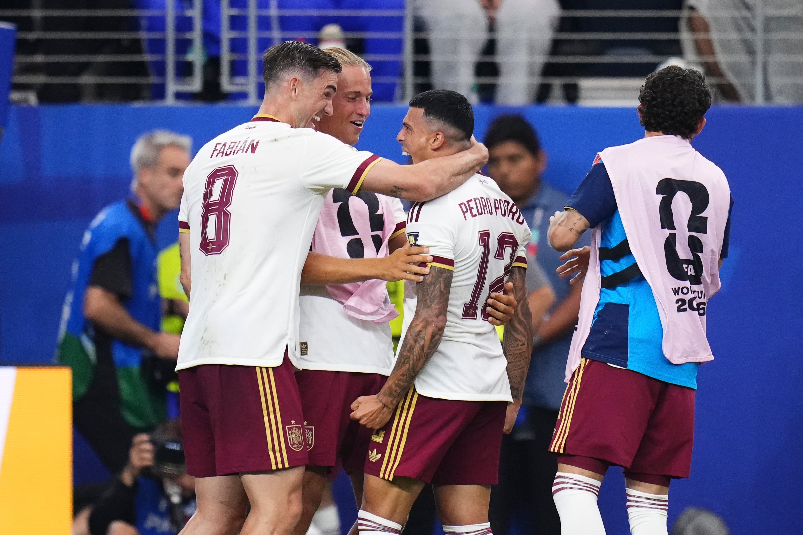 Pedro Porro celebra el segundo gol ante Francia Pedro Porro celebra el segundo gol ante Francia