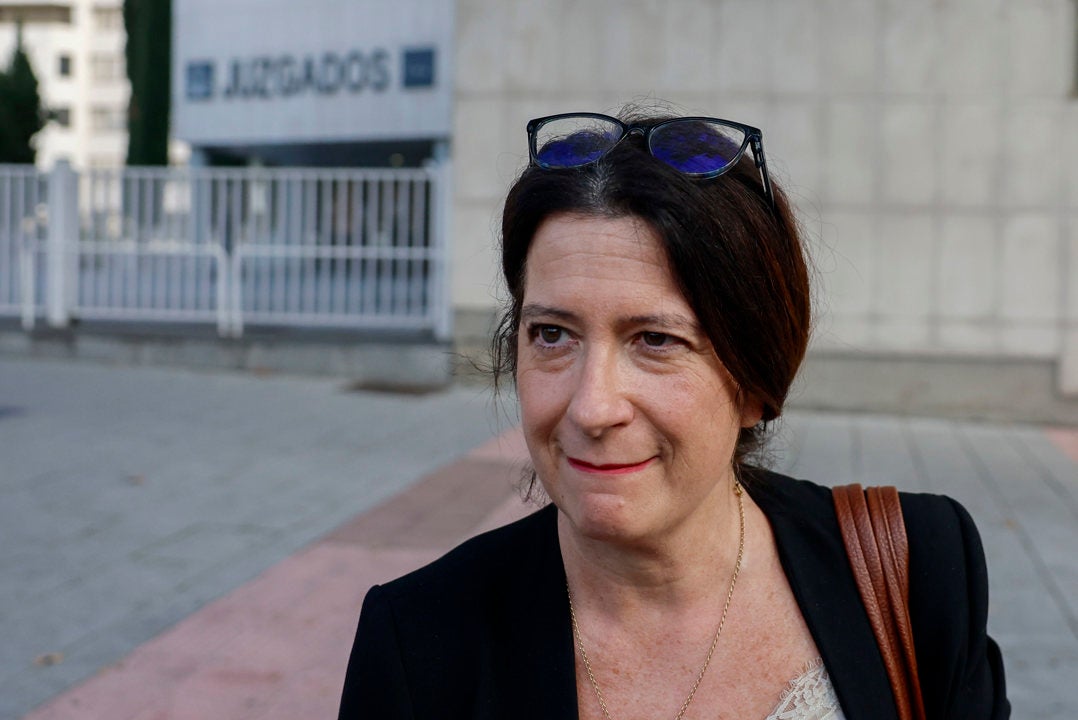 La UCO certifica que el PSOE pagó más de 43.000 euros para impulsar la trama de las cloacas de Leire Díez La UCO certifica que el PSOE pagó más de 43.000 euros para impulsar la trama de las cloacas de Leire Díez