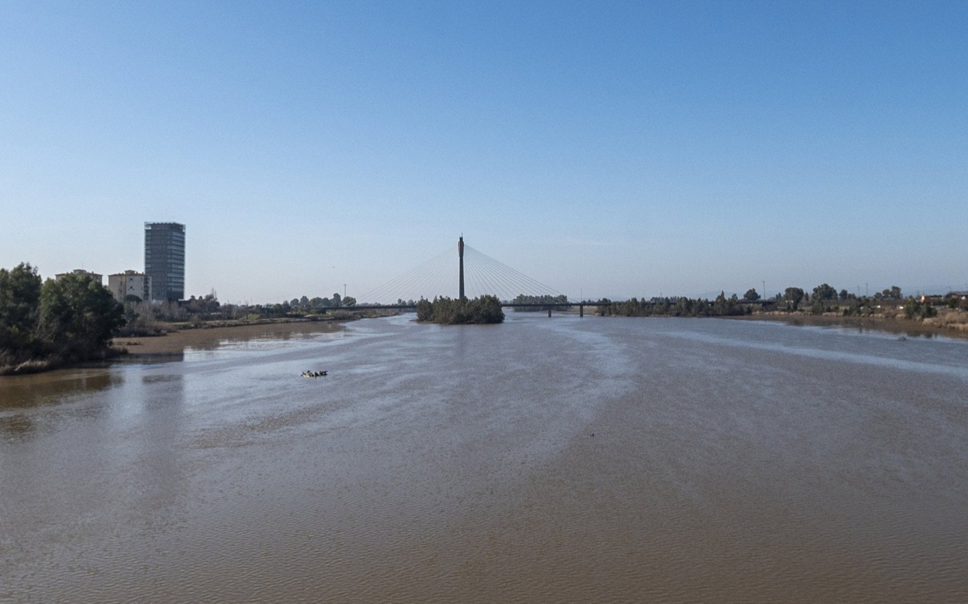 El nivel del río Guadiana en Badajoz podrá sufrir variaciones del miércoles al viernes por ajustes en las compuertas El nivel del río Guadiana en Badajoz podrá sufrir variaciones del miércoles al viernes por ajustes en las compuertas
