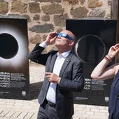 El Gobierno Vasco recomienda evitar desplazamientos para observar el eclipse total de Sol del próximo 12 de agosto El Gobierno Vasco recomienda evitar desplazamientos para observar el eclipse total de Sol del próximo 12 de agosto