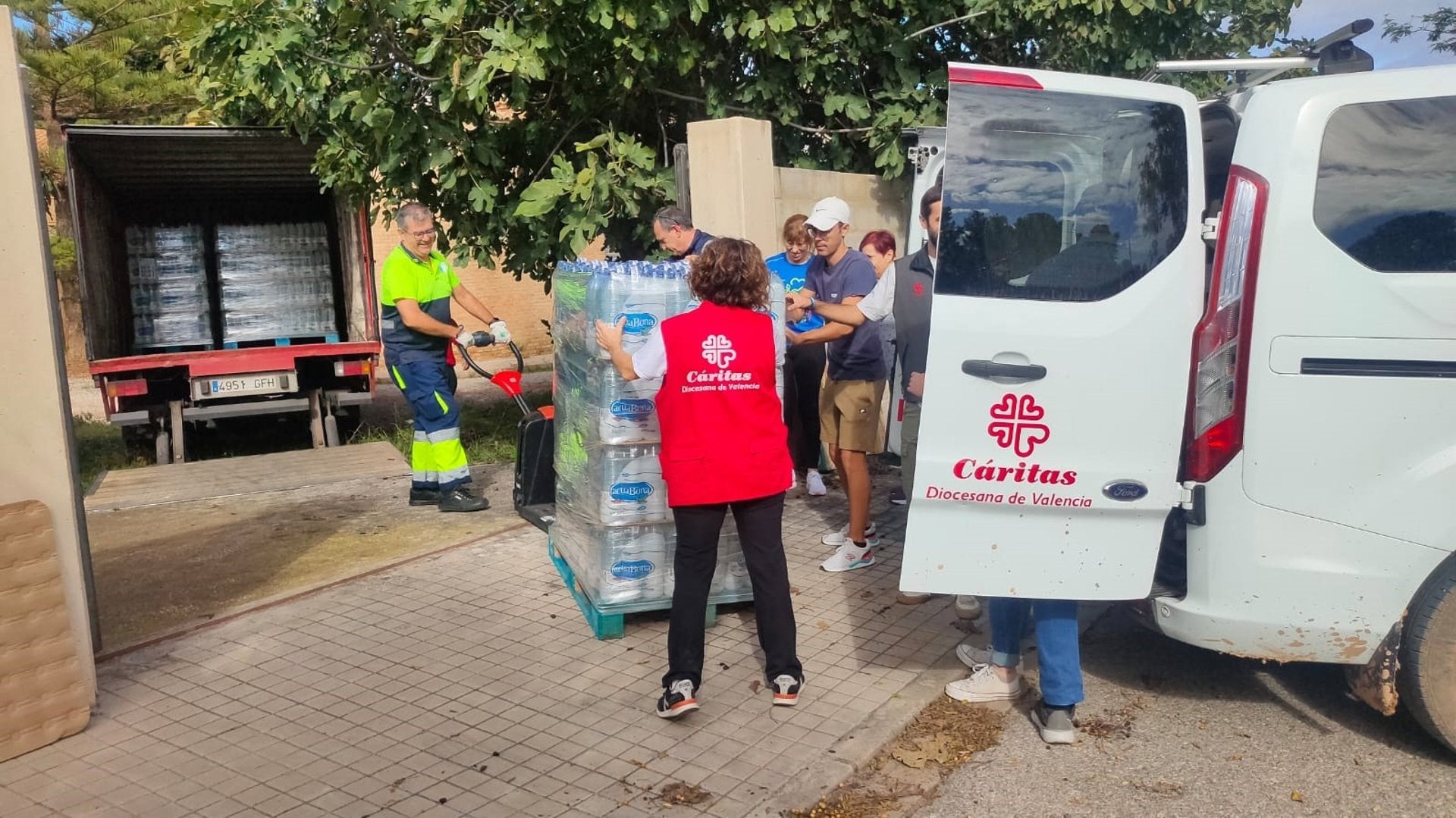 Cáritas supera los 450.000 euros para Venezuela y agradece "el enorme compromiso solidario" de Sevilla Cáritas supera los 450.000 euros para Venezuela y agradece "el enorme compromiso solidario" de Sevilla