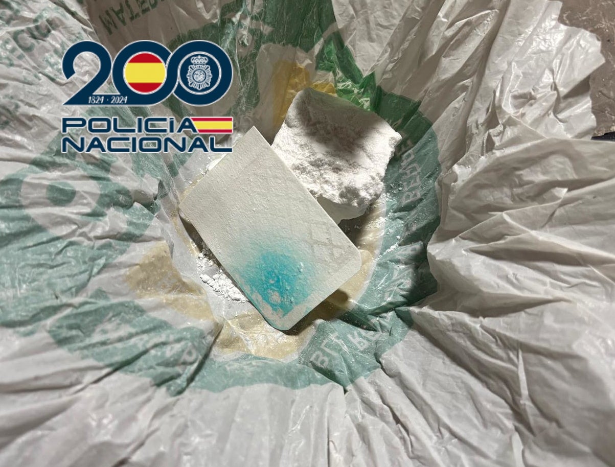 La Policía Nacional desarticula en Elche un grupo dedicado a la venta al menudeo de cocaína y marihuana La Policía Nacional desarticula en Elche un grupo dedicado a la venta al menudeo de cocaína y marihuana