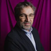 Jordi Évole posa durante una sesión de retratos durante el Festival de Cine de Málaga 2026 en el Teatro Cervantes el 10 de marzo de 2026 en Málaga, España. Jordi Évole posa durante una sesión de retratos durante el Festival de Cine de Málaga 2026 en el Teatro Cervantes el 10 de marzo de 2026 en Málaga, España.