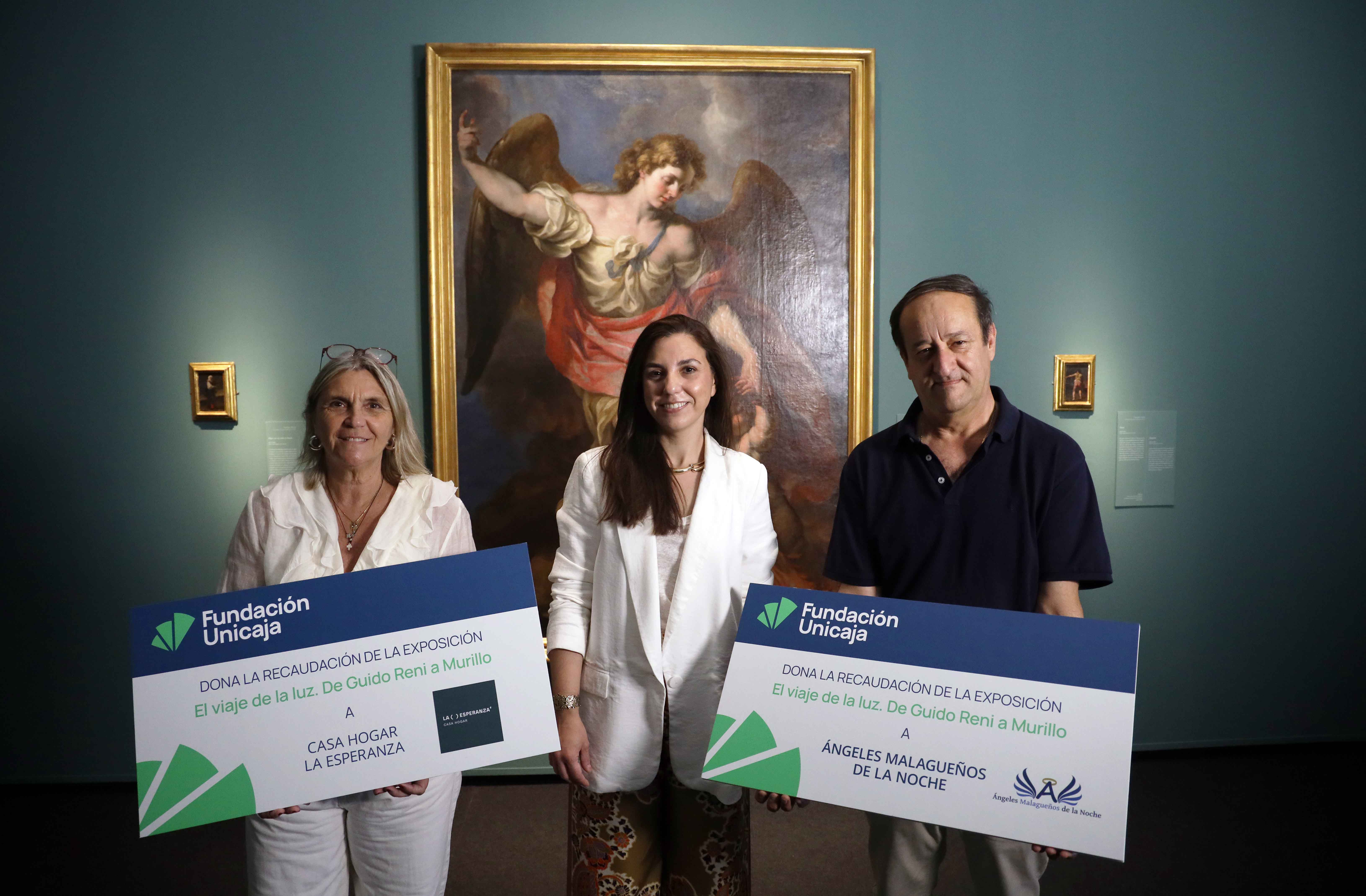 Fundación Unicaja entrega la recaudación de la exposición ‘El viaje de la luz’ a los Ángeles Malagueños de la Noche y la Casa de la Esperanza Fundación Unicaja entrega la recaudación de la exposición ‘El viaje de la luz’ a los Ángeles Malagueños de la Noche y la Casa de la Esperanza