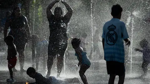 La Aemet activa el aviso rojo por calor en estas provincias: se alcanzarán los 42º La Aemet activa el aviso rojo por calor en estas provincias: se alcanzarán los 42º
