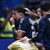 Argentina celebra el primer tanto ante Inglaterra