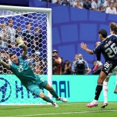 Momento del gol de Gordon ante Argentina