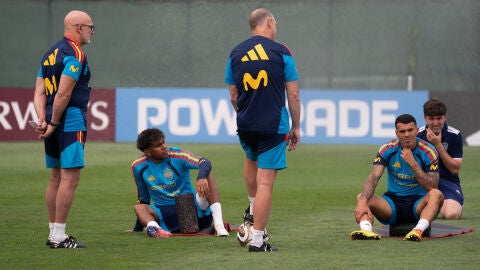 &iquest;C&oacute;mo est&aacute;n Lamine Yamal y Pedro Porro tras el partido de semifinales? Ambos jugadores han entrenado al margen por molestias