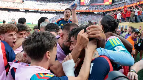 Jugadores de España celebran un gol de Ferrán Torres este domingo, en la final del Mundial de la FIFA 2026 entre España y Argentina en el estadio MetLife en East Rutherford Jugadores de España celebran un gol de Ferrán Torres este domingo, en la final del Mundial de la FIFA 2026 entre España y Argentina en el estadio MetLife en East Rutherford
