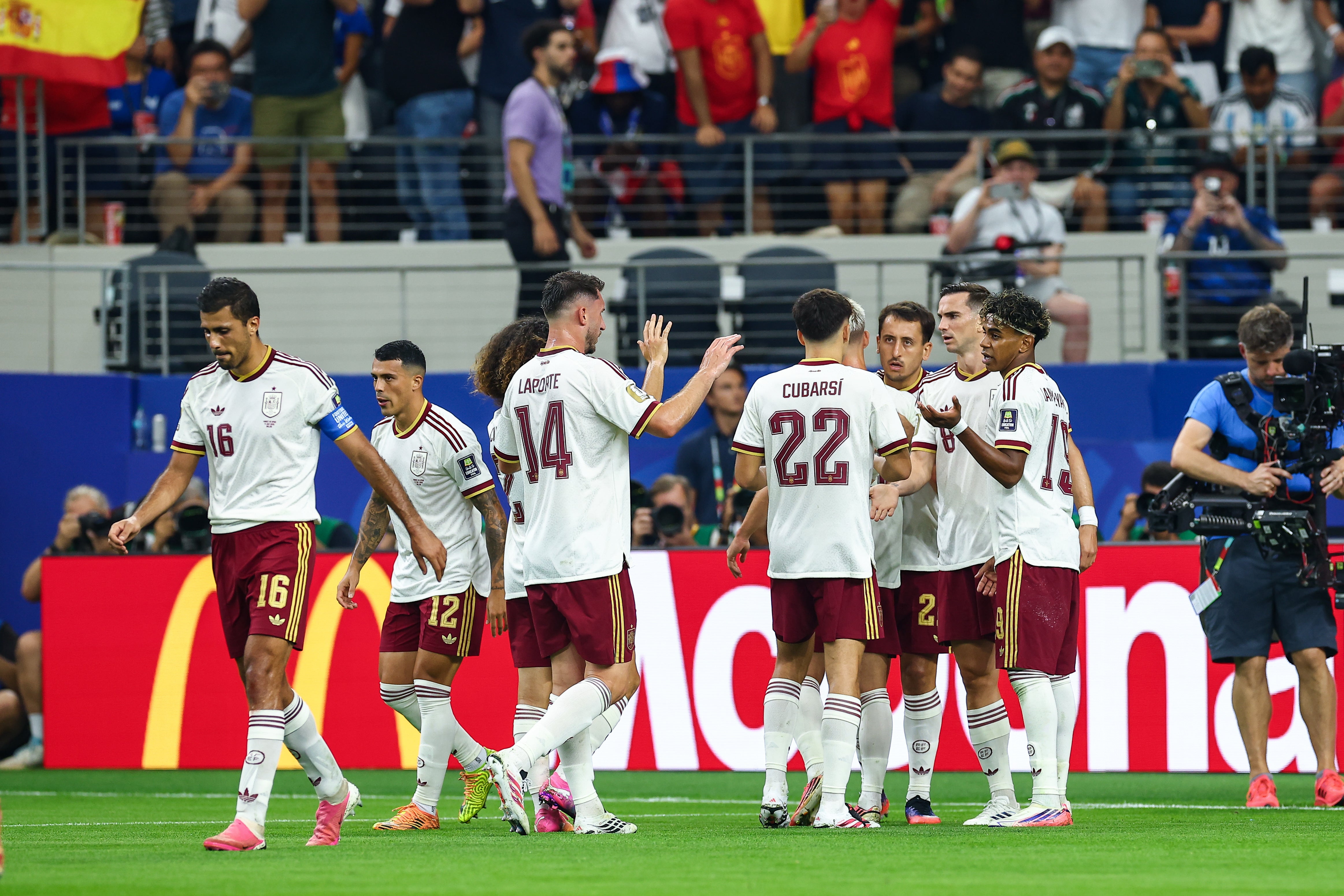 Alineación de España hoy contra Argentina: estos son los once elegidos por Luis de la Fuente para la gran final Alineación de España hoy contra Argentina: estos son los once elegidos por Luis de la Fuente para la gran final