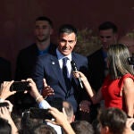 Pedro Sánchez apunta al Mundial de 2030 tras la segunda estrella: "¿Por qué no soñar con que no hay dos sin tres?" Pedro Sánchez apunta al Mundial de 2030 tras la segunda estrella: "¿Por qué no soñar con que no hay dos sin tres?"