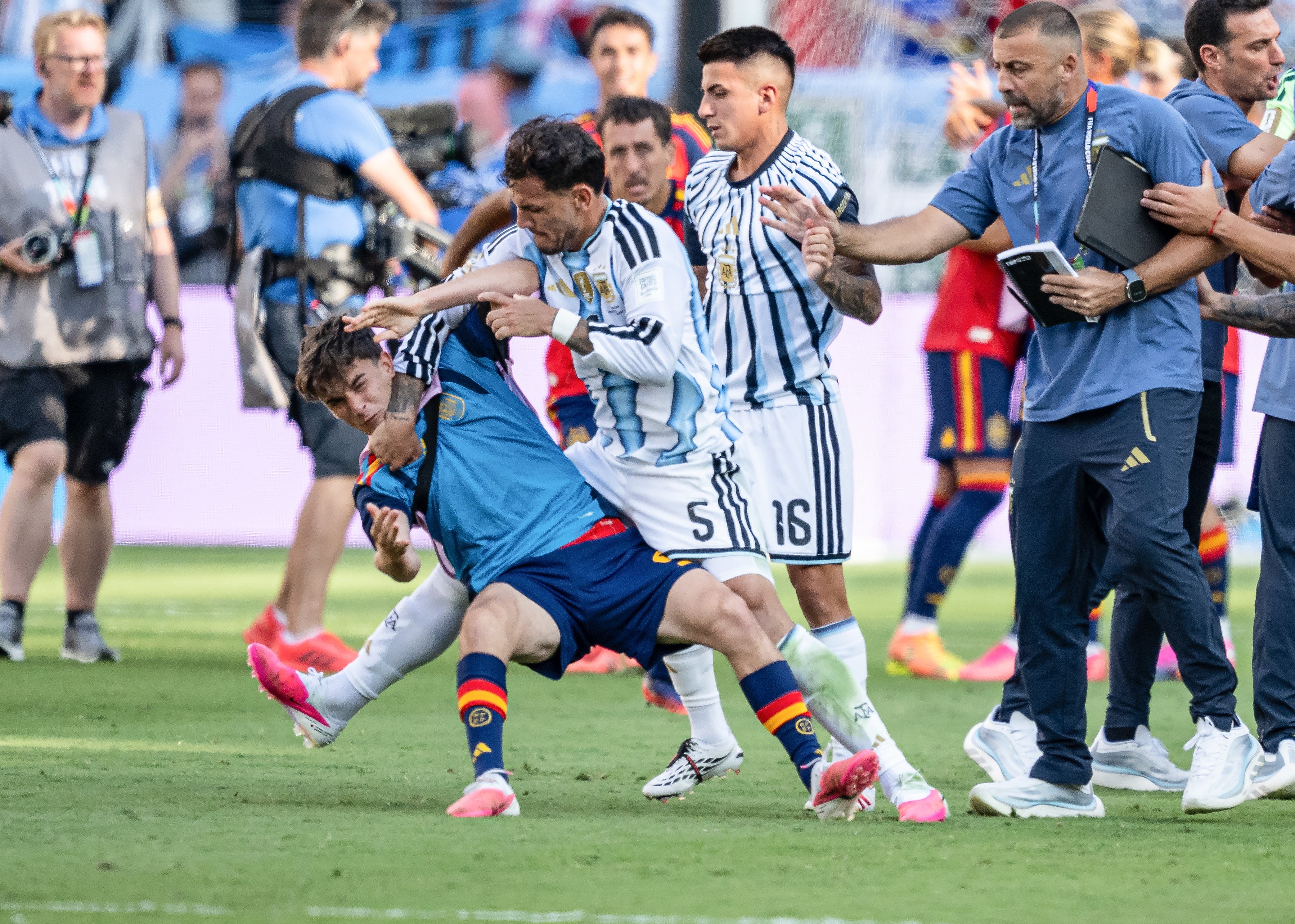 La FIFA abre una investigación contra Argentina tras los incidentes de la final La FIFA abre una investigación contra Argentina tras los incidentes de la final