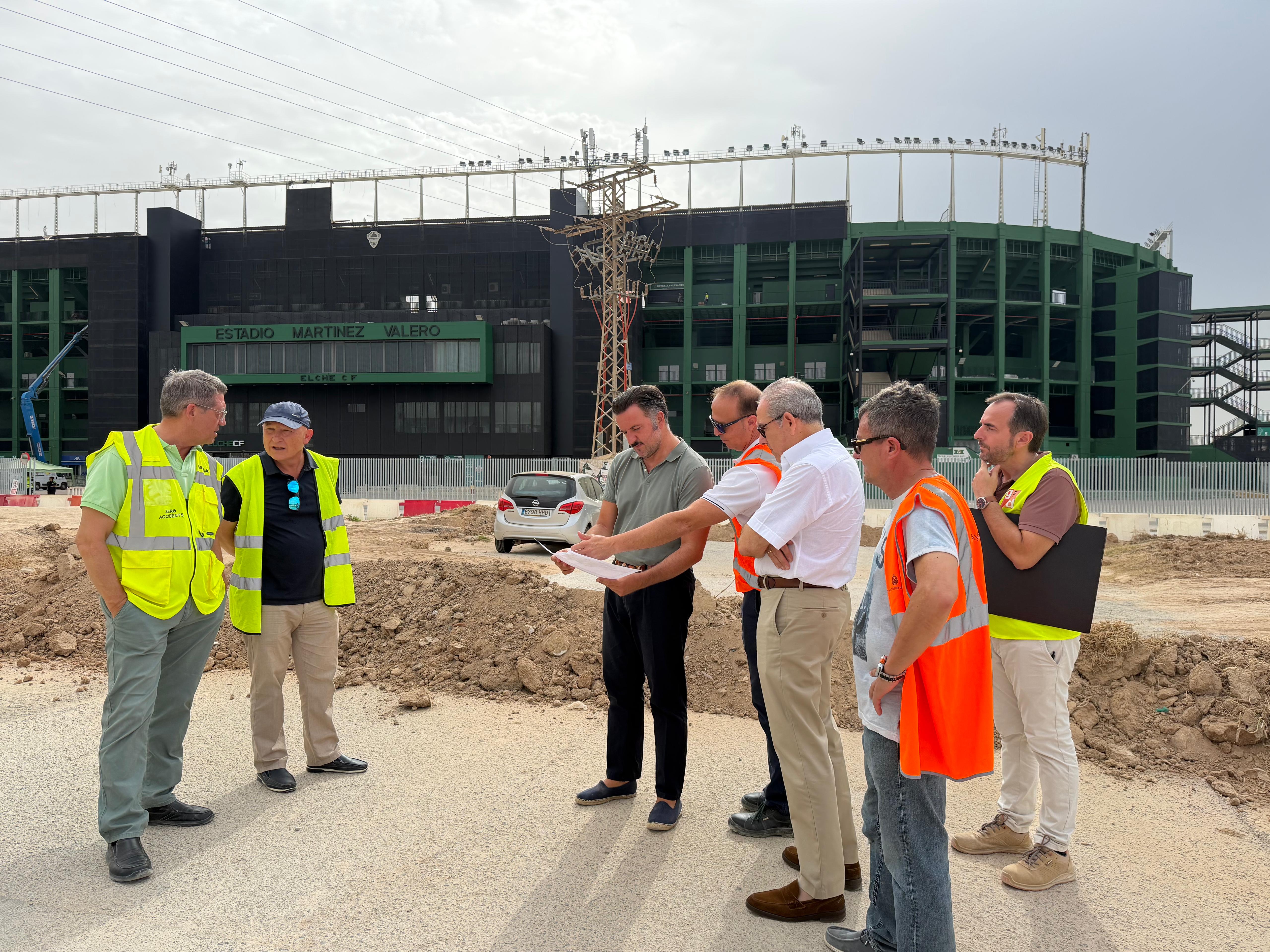 Comienzan en Elche las obras de reurbanización del entorno del estadio de fútbol ‘Manuel Martínez Valero’ Comienzan en Elche las obras de reurbanización del entorno del estadio de fútbol ‘Manuel Martínez Valero’