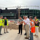 Ya han comenzado en Elche las obras de reurbanización del entorno del estadio de fútbol ‘Manuel Martínez Valero’.